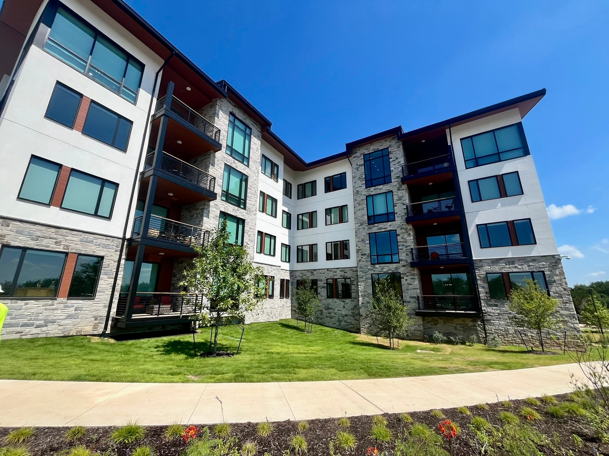 Apartment building exterior cleaning